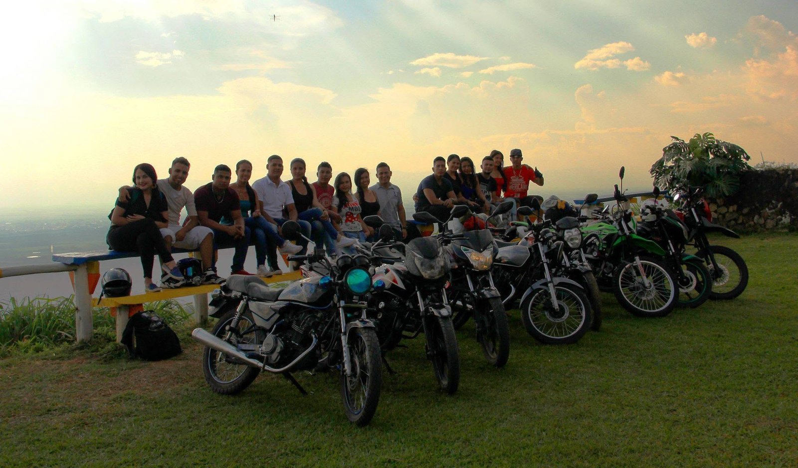 Pasadía en Mirador El Gualanday